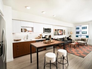 Modera Raleigh Hills in Beaverton, OR - Building Photo - Building Photo