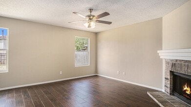 8732 Hunters Point Way in Fort Worth, TX - Building Photo - Building Photo