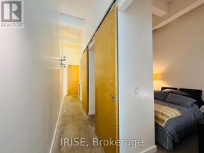 135-135 Dalhousie St in Toronto, ON - Building Photo - Building Photo
