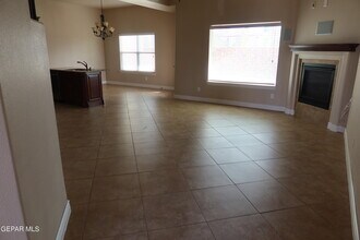 3728 Star Beach Ln in El Paso, TX - Building Photo - Building Photo