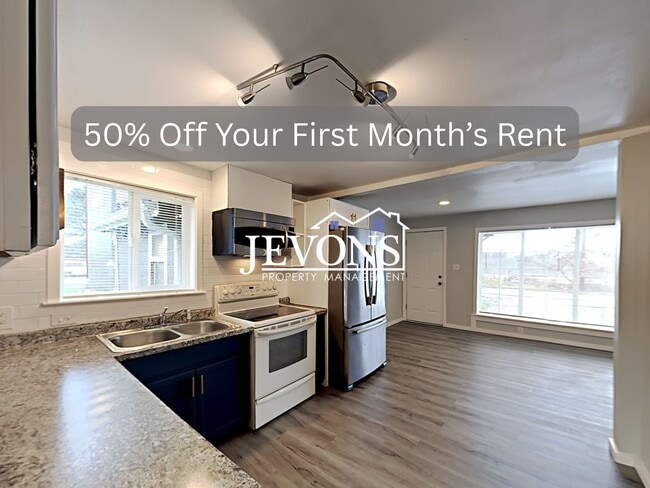 3303 S Ainsworth Ave