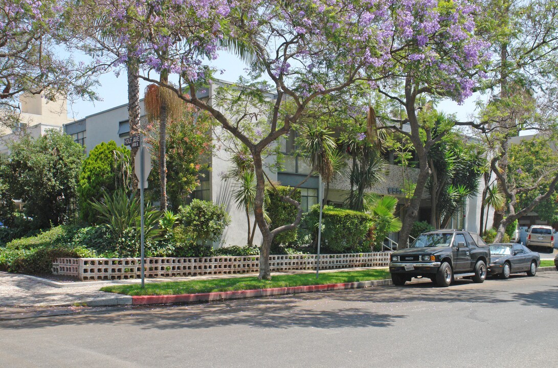 8555 Colgate Ave in Los Angeles, CA - Foto de edificio