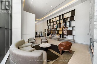 130 River St in Toronto, ON - Building Photo - Building Photo