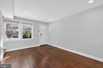 124 Baggett Pl in Alexandria, VA - Building Photo - Building Photo