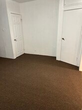 2537 S Lloyd St, Unit 1 in Philadelphia, PA - Foto de edificio - Building Photo