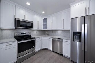 1560 August Rd in Babylon, NY - Building Photo - Building Photo