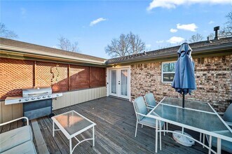 1202 SW B St in Bentonville, AR - Building Photo - Building Photo