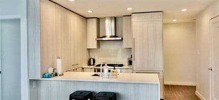 2311 Beta Ave in Burnaby, BC - Building Photo - Building Photo