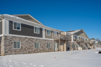 Rosewood Crossing in Rosemount, MN - Foto de edificio - Building Photo