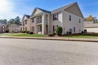 Rim Creek Apartments in Fayetteville, NC - Building Photo - Building Photo