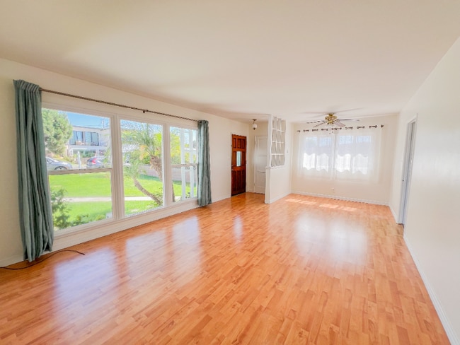 1310 Curtis Ave in Manhattan Beach, CA - Building Photo - Building Photo