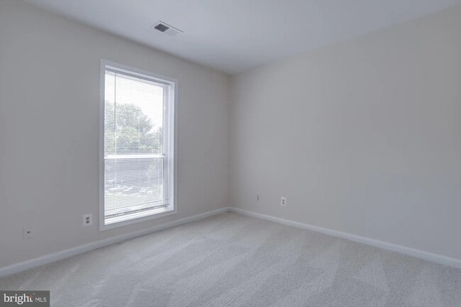 property at 3178 Summit Square Dr