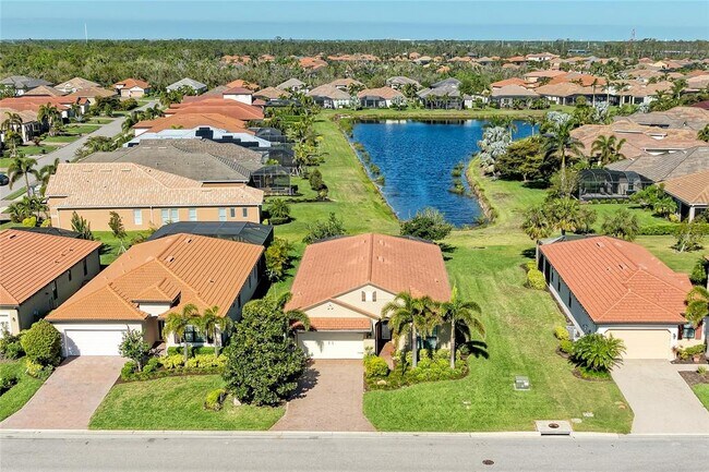 4610 Royal Dornoch Cir in Bradenton, FL - Building Photo - Building Photo