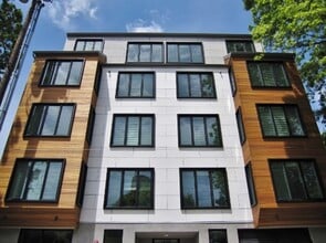 Dorian in Portland, OR - Foto de edificio - Building Photo