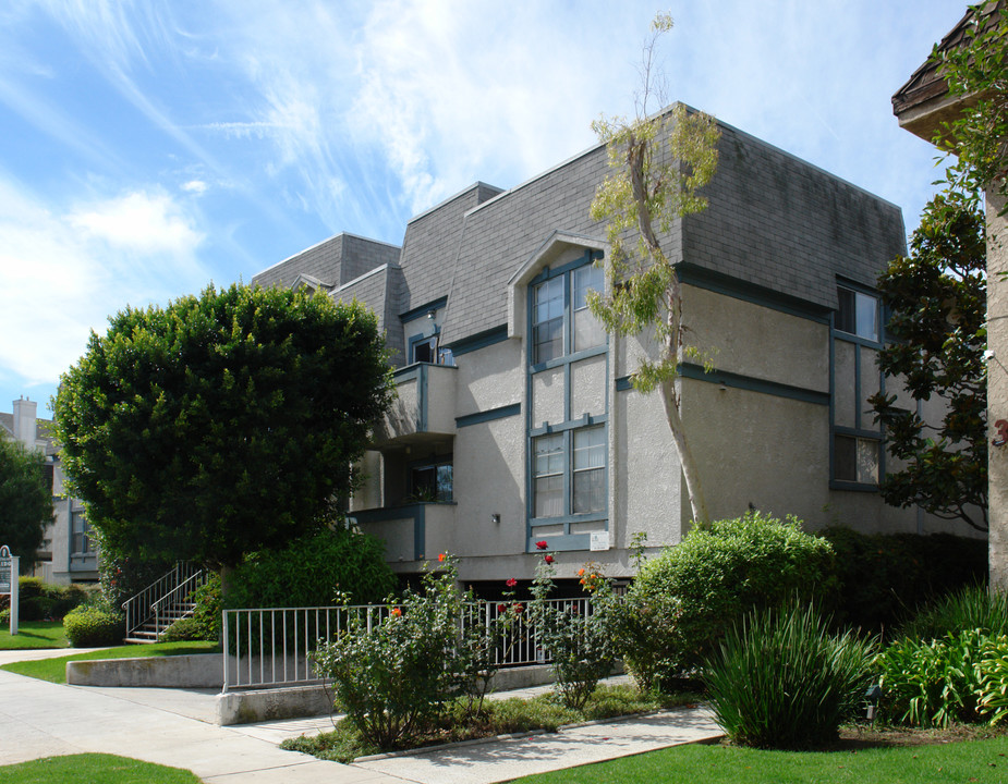 Lido Apartments - 3615 Watseka Ave in Los Angeles, CA - Building Photo