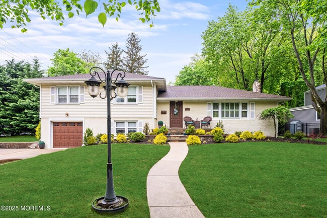 property at 737 Bridlemere Ave
