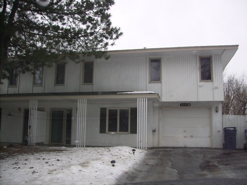 6312 Kutcher Ln in Eden Prairie, MN - Building Photo