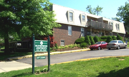 Heatherwood Apartments in Overland Park, KS - Building Photo - Building Photo