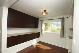 1299 Ramona Dr in Thousand Oaks, CA - Building Photo - Building Photo