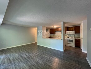 9541 Shannon Green Dr in Charlotte, NC - Building Photo - Building Photo