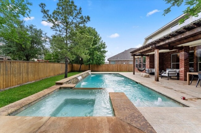 82 W Arbor Camp Cir