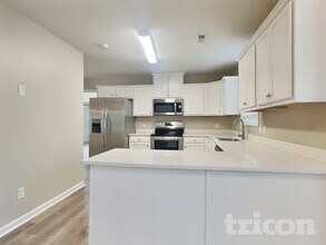 800 Betsy Ross Trail in Hampton, GA - Foto de edificio - Building Photo