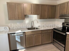 215 Mayberry Ave in Mount Airy, NC - Building Photo - Building Photo