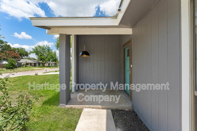 7210 Cloverfield Ln in San Antonio, TX - Building Photo - Building Photo