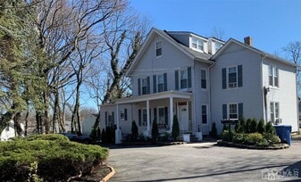 203 Woodbridge Ave in Metuchen, NJ - Building Photo