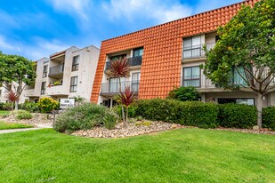 6780 Friars Rd in San Diego, CA - Building Photo