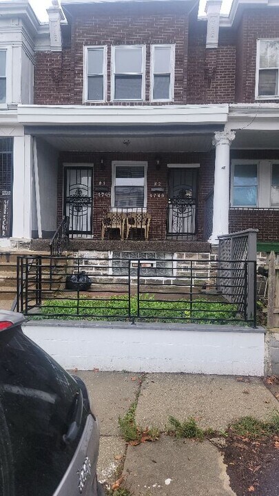 4749 Bingham St, Unit 2nd Fl in Philadelphia, PA - Building Photo