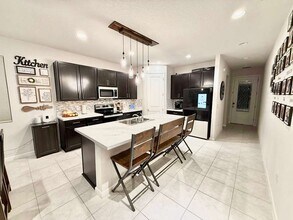 184 Summershore Dr in Auburndale, FL - Foto de edificio - Building Photo