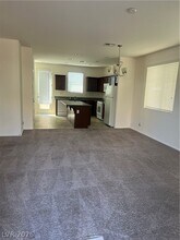 4469 Days Creek Ave in Las Vegas, NV - Building Photo - Building Photo