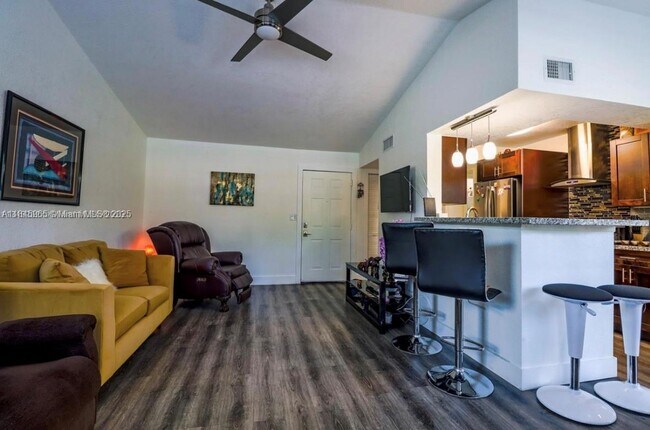 10670 SW 156th Pl in Miami, FL - Building Photo - Building Photo