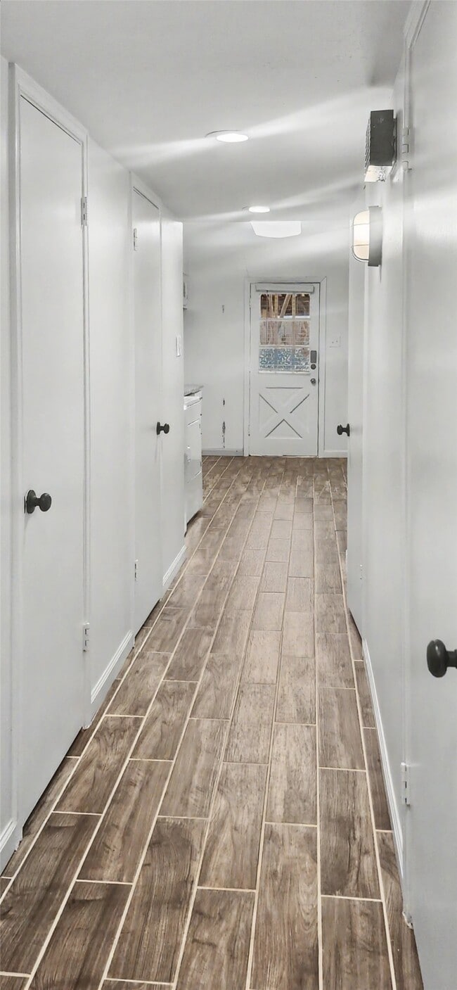 12913 Trail Hollow Dr