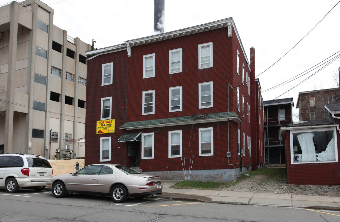 69 Baldwin St in Johnson City, NY - Building Photo