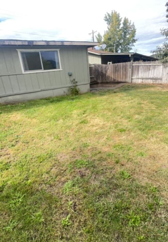 property at 1701-1701 Allen Creek Rd