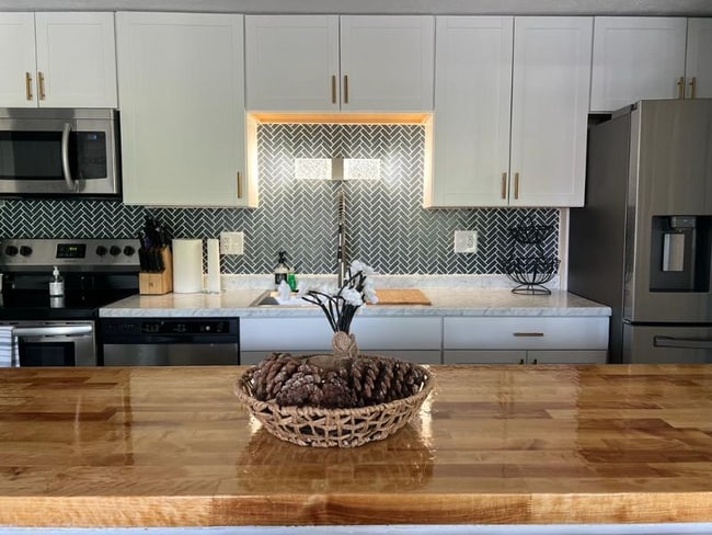 8402 Muldoon Ct, Unit Apt 211 in Henrico, VA - Foto de edificio - Building Photo