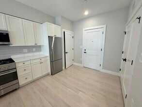 197 Green St in Boston, MA - Building Photo - Building Photo