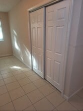 2133 Shiveley Cir in Houston, TX - Building Photo - Building Photo