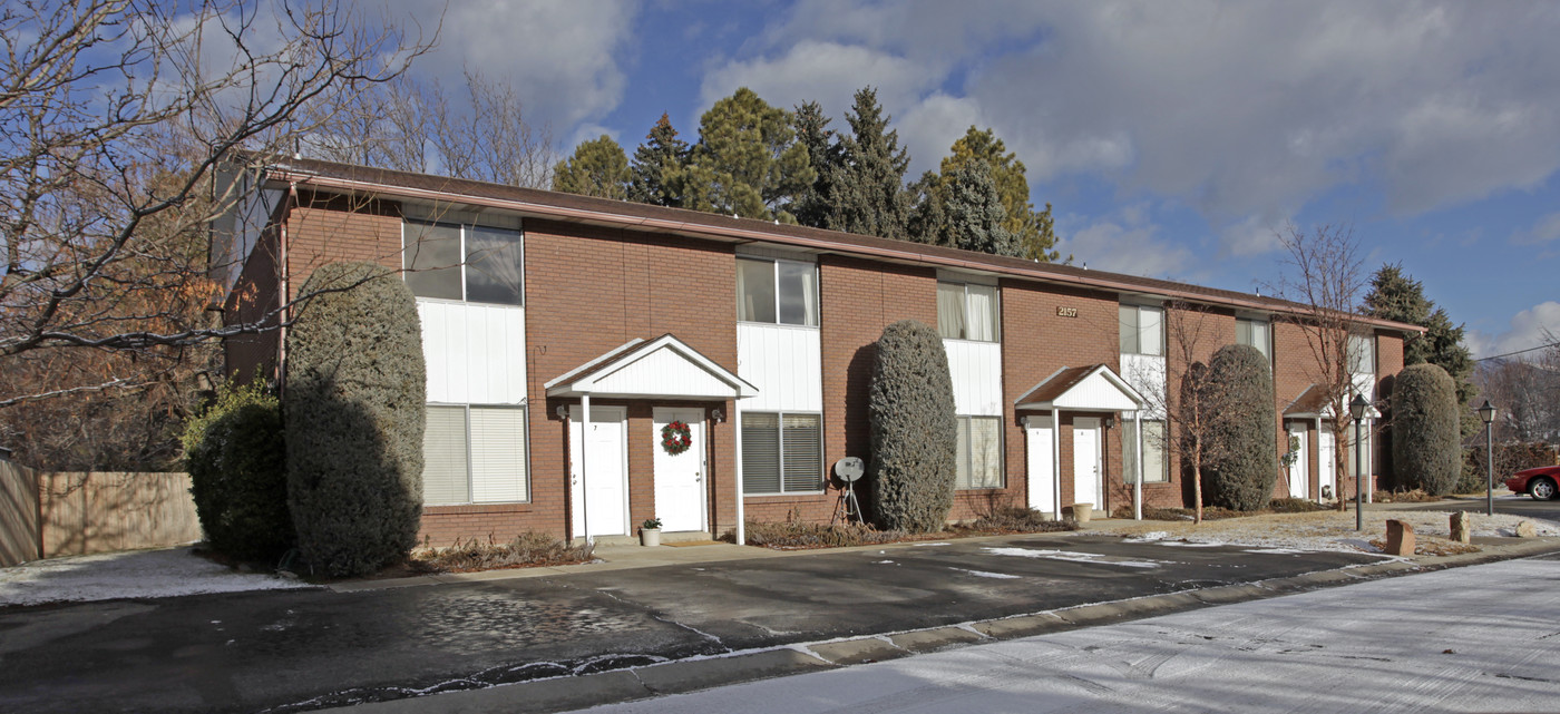 2162 E Mott Dr in Salt Lake City, UT - Foto de edificio