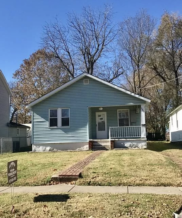 2029 N Boonville Ave in Springfield, MO - Building Photo