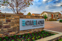 Echelon at Monterrey Village in San Antonio, TX - Foto de edificio - Building Photo