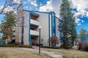 16255 E Alaska Pl, Unit 6 in Aurora, CO - Building Photo