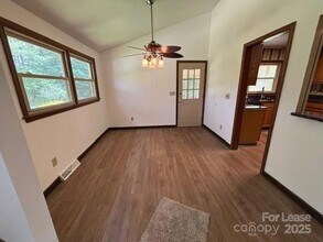117 Teakwood Ln in Mooresville, NC - Building Photo - Building Photo