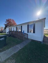 4128 27th Terrace NE in Canton, OH - Building Photo