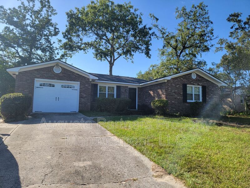 119 Sunnywood Dr in Martinez, GA - Building Photo