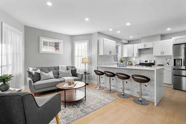 679-683-683 Columbia Rd in Boston, MA - Building Photo - Building Photo