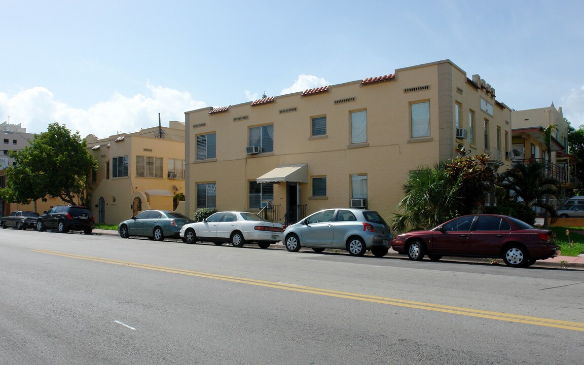 430-440 16th St in Miami Beach, FL - Building Photo