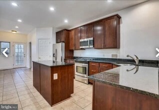 111 E Cross St in Baltimore, MD - Building Photo - Building Photo